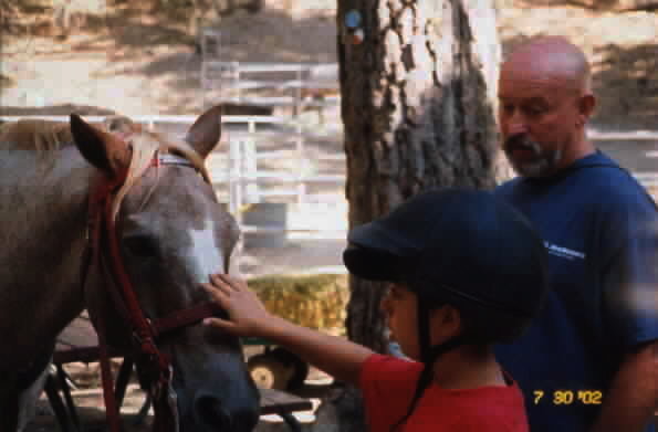 Getting to know the horse before the ride